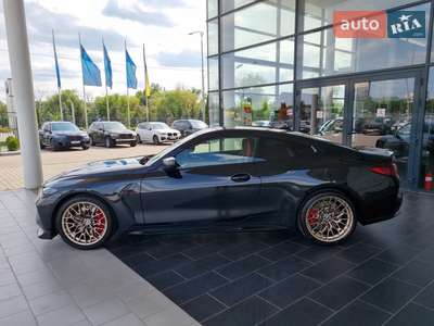 Новий BMW M4 2025 - фото 3