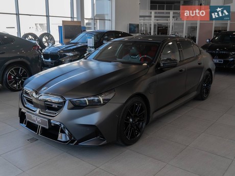 BMW M5 2025