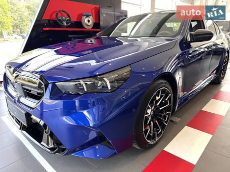 BMW M5 2025
