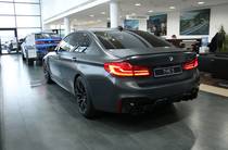 BMW M5 Base