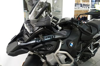 BMW R 1250GS 2023 Style Triple Black
