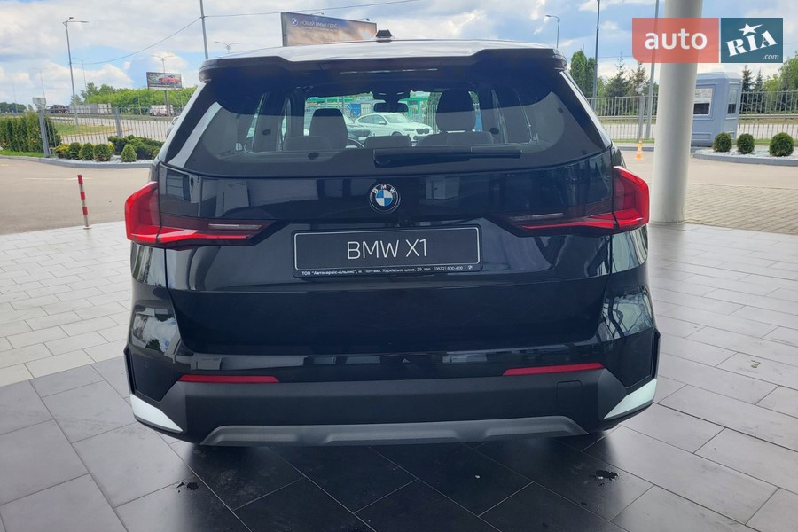 BMW X1 - фото 9