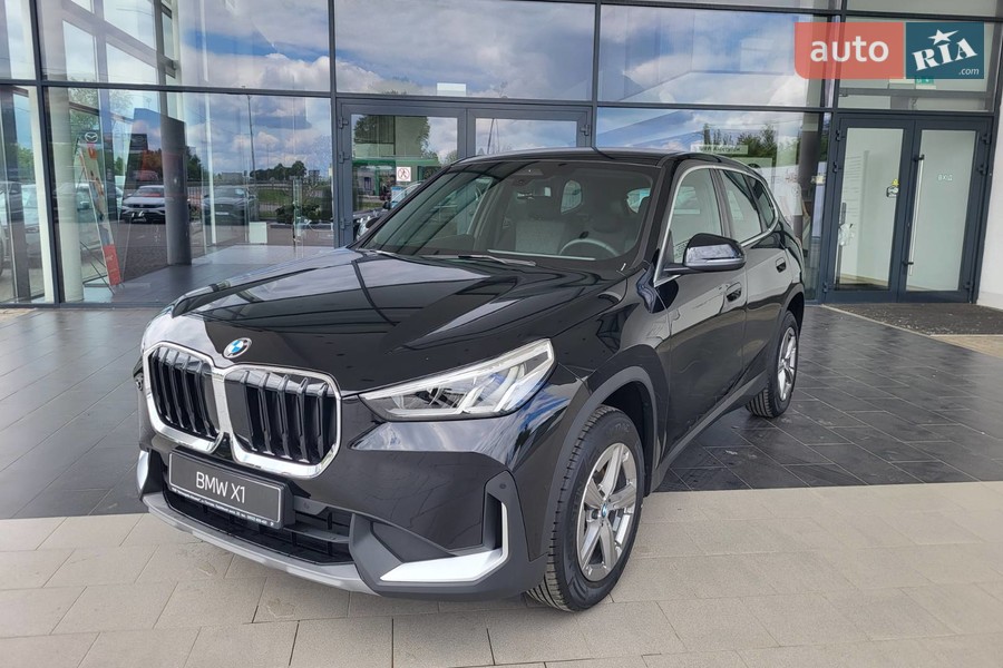 BMW X1 - фото 1