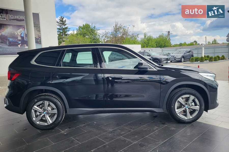BMW X1 - фото 5