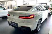 BMW X4 Base