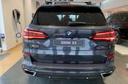 BMW X5 Base