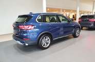 BMW X5 Base