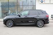 BMW X5 Base