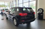 BMW X5 Base