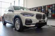 BMW X5 Base