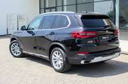 BMW X5 Base