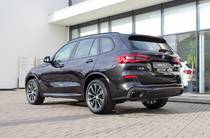 BMW X5 Base