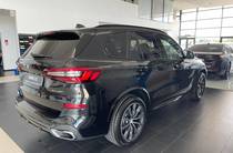 BMW X5 Base