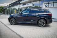 BMW X5 Base