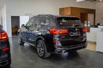 BMW X5 Base