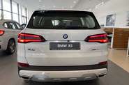 BMW X5 Base