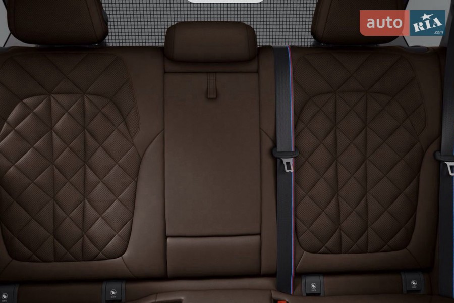 BMW X5 - фото 7