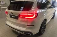 BMW X5 Base