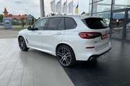 BMW X5 Base