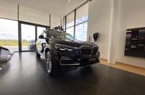 BMW X5 Base