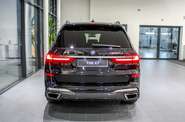 BMW X7 Base