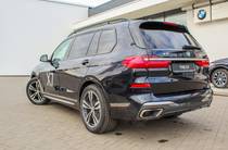 BMW X7 Base