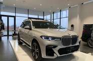 BMW X7 Base