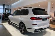 BMW X7 Base