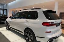 BMW X7 Base