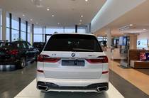 BMW X7 Base