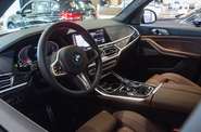 BMW X7 Base