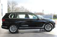 BMW X7 Base