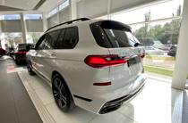 BMW X7 Base