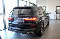 BMW X7 Base