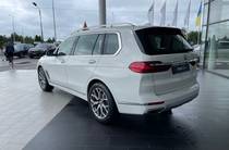 BMW X7 Base