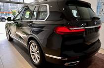 BMW X7 Base