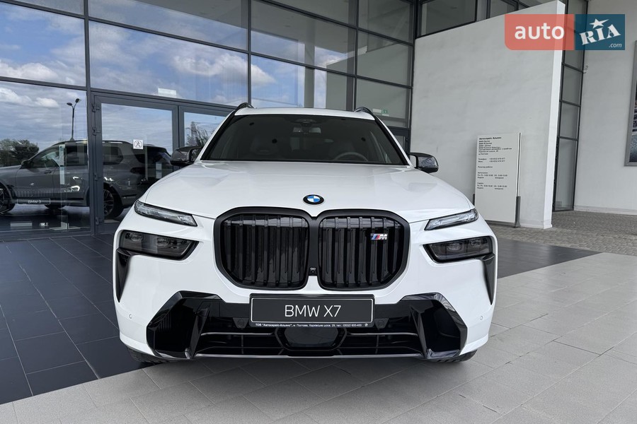 BMW X7 - фото 1
