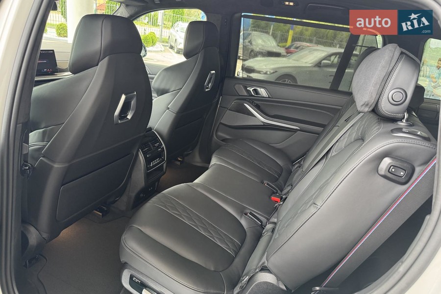 BMW X7 - фото 10
