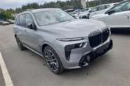 BMW X7 - фото 1