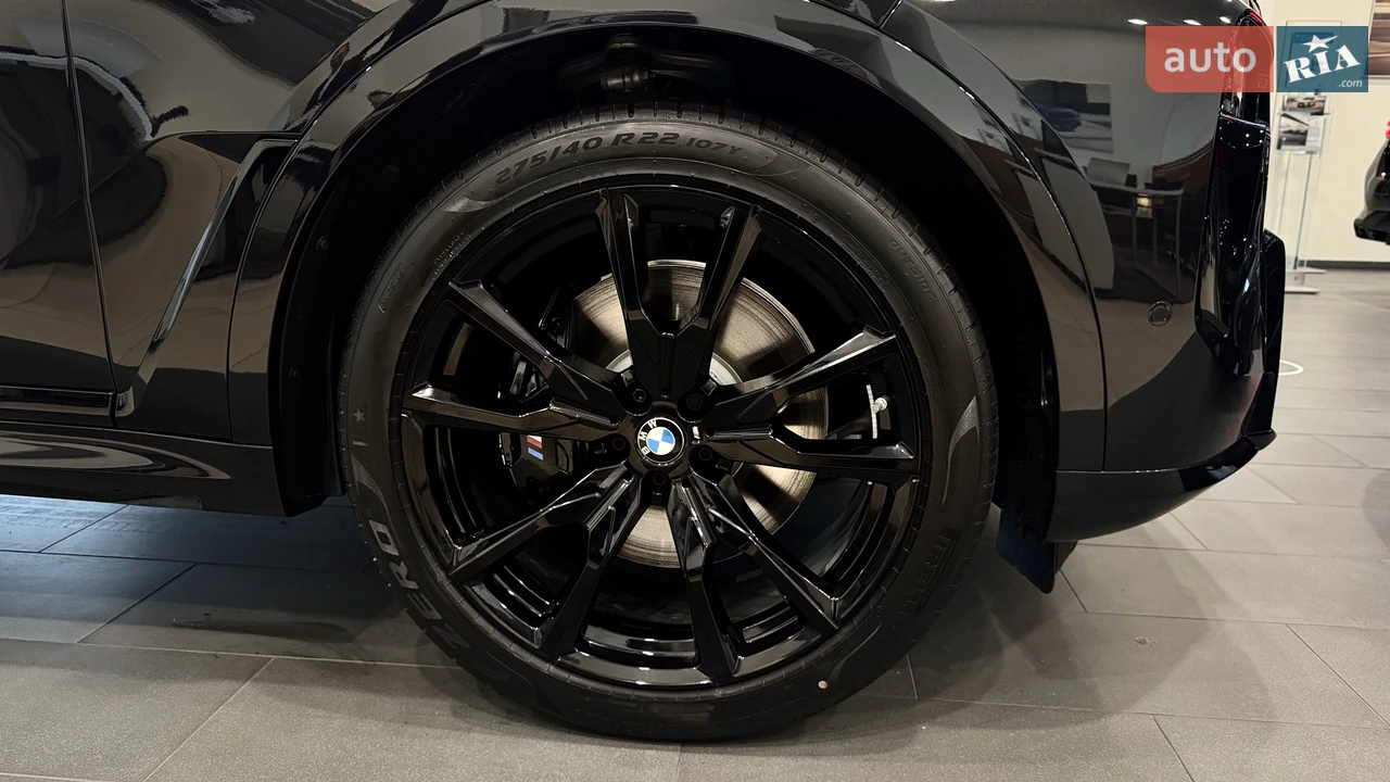 BMW-8
