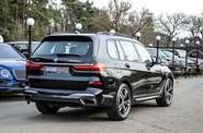 BMW X7 Base