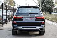 BMW X7 Base