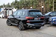 BMW X7 Base