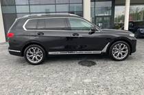 BMW X7 Base