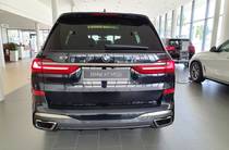 BMW X7 Base