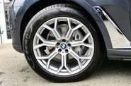 BMW X7 Base