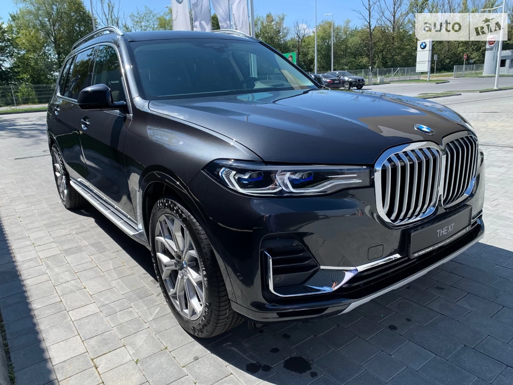 BMW X7 Base