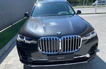 BMW X7 Base