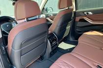 BMW X7 Base