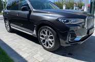 BMW X7 Base